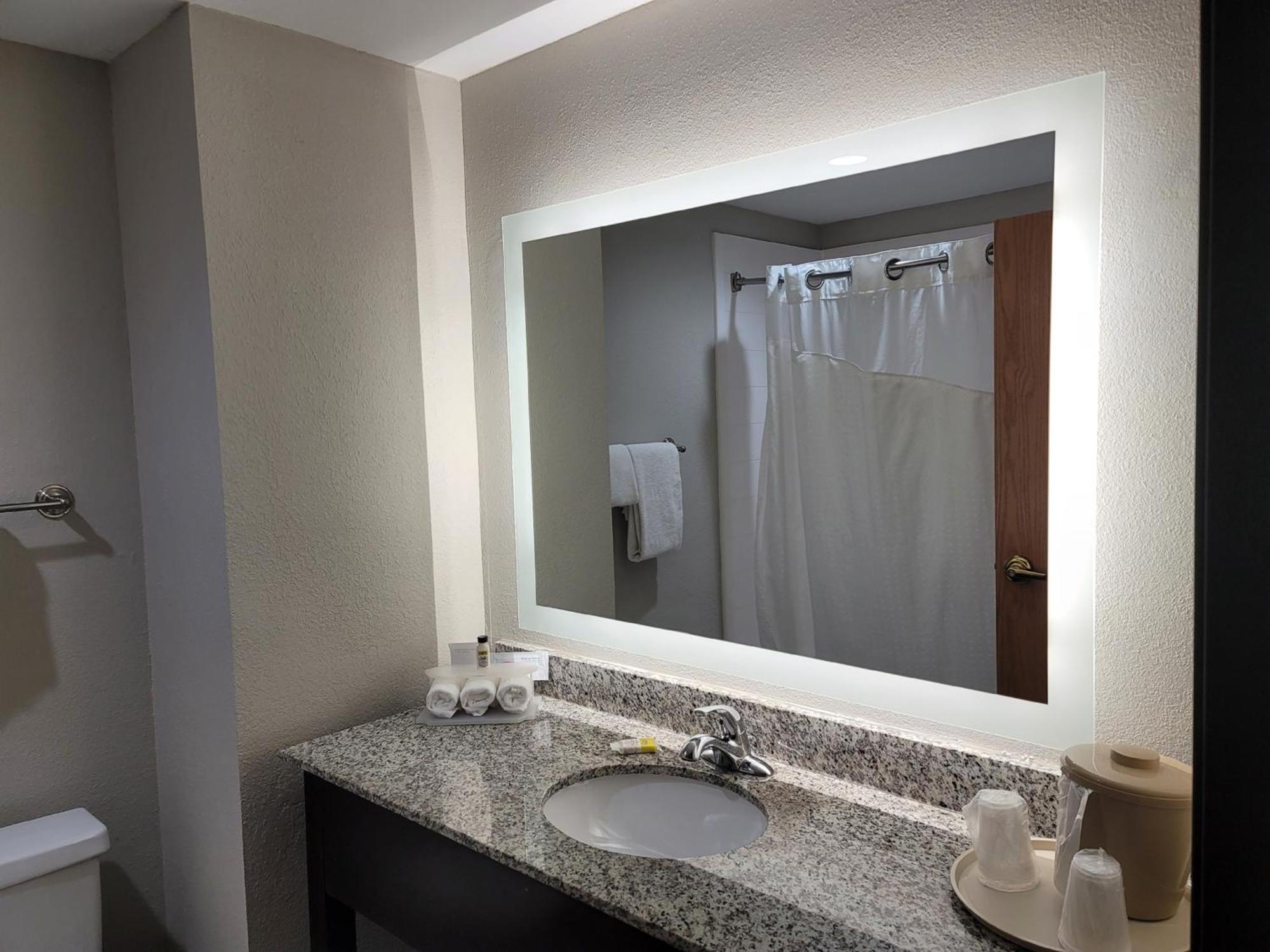 Holiday Inn Express & Suites Wilson-Downtown By Ihg Exterior photo
